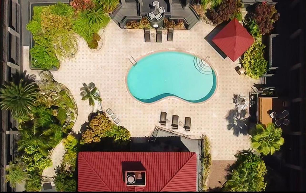 Red Roof Inn Plus & Suites Tampa Exteriör bild